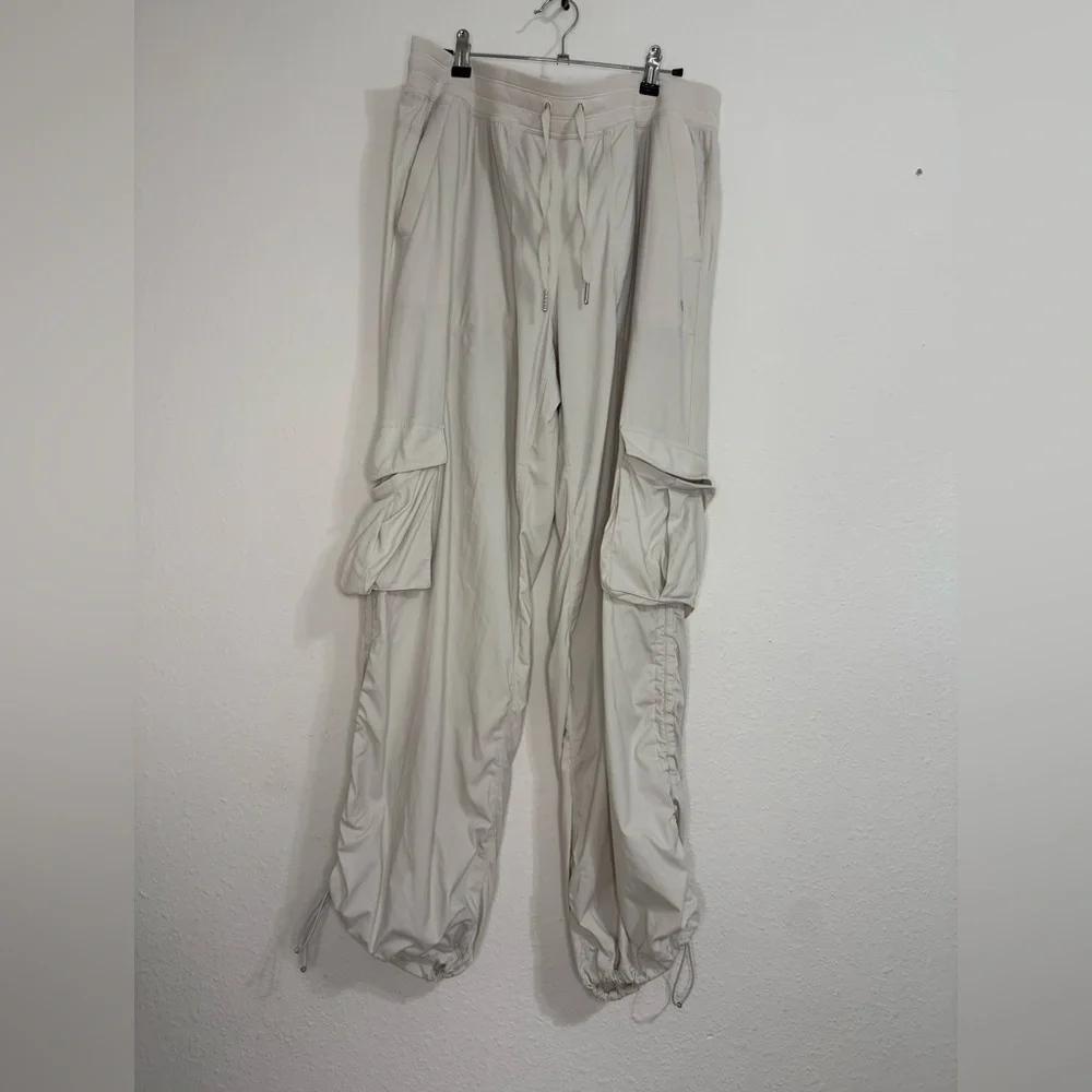 Lululemon Dance Studio Relaxed-Fit Mid-Rise Cargo Pant